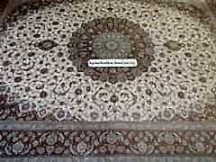 Шерстяной ковер после выведения пятен вина химчисткой